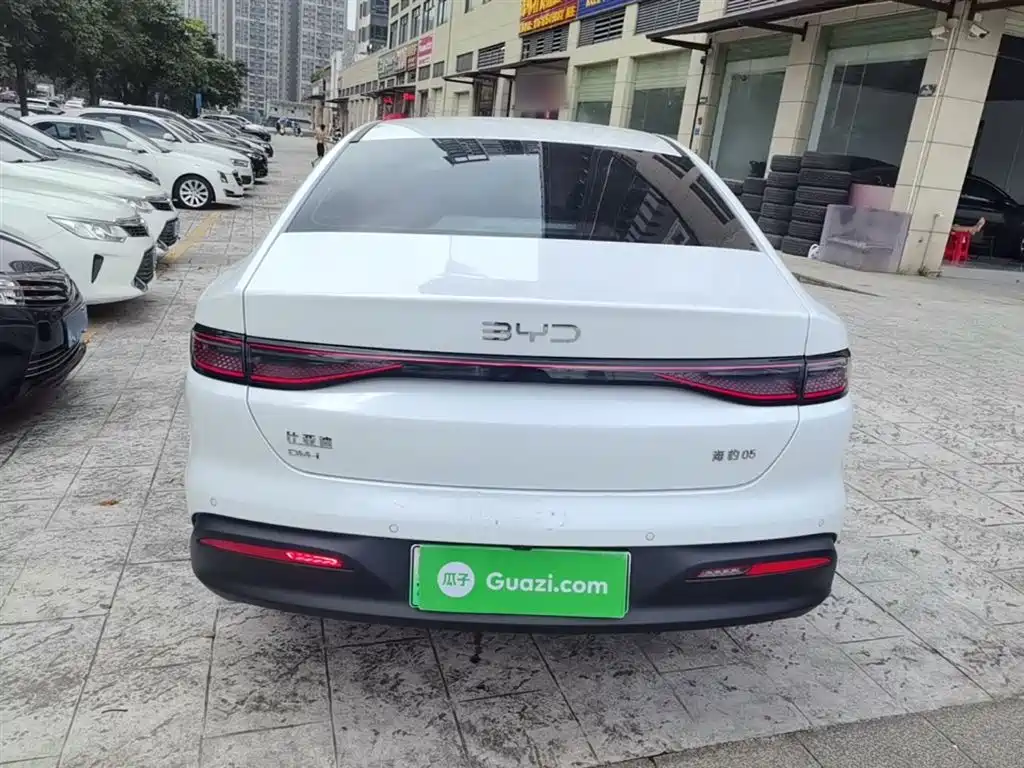 BYD Seal 05 DM-i 2025 — фото 6