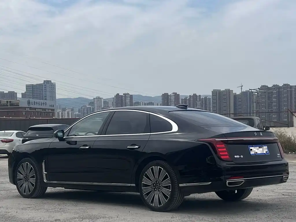 Hongqi H9 2026 — фото 6