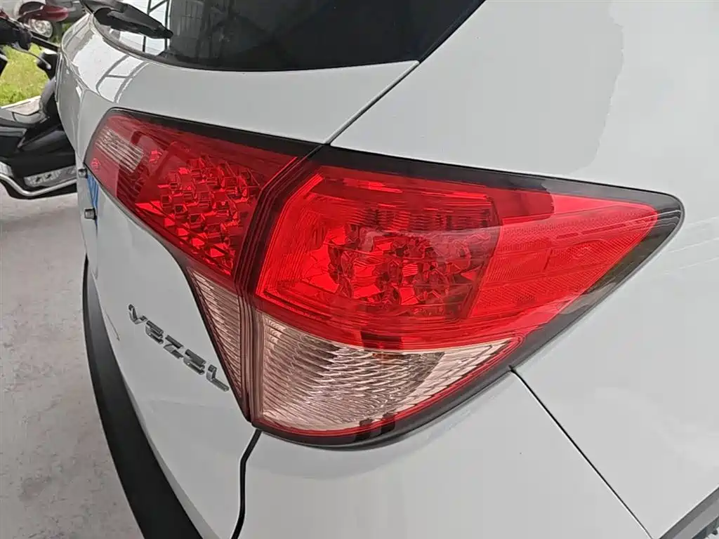 Honda Vezel 2016 — фото 8