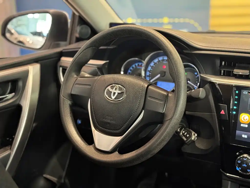 Toyota Corolla 2016 — фото 15
