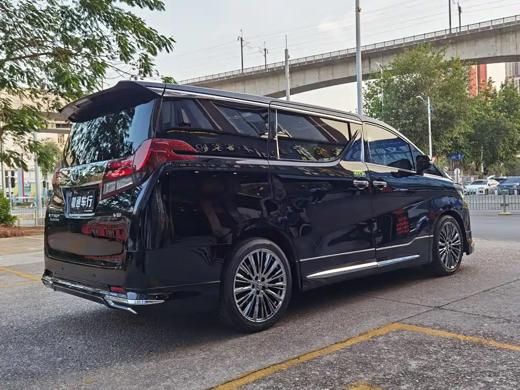 Toyota Alphard 2016 — фото 6