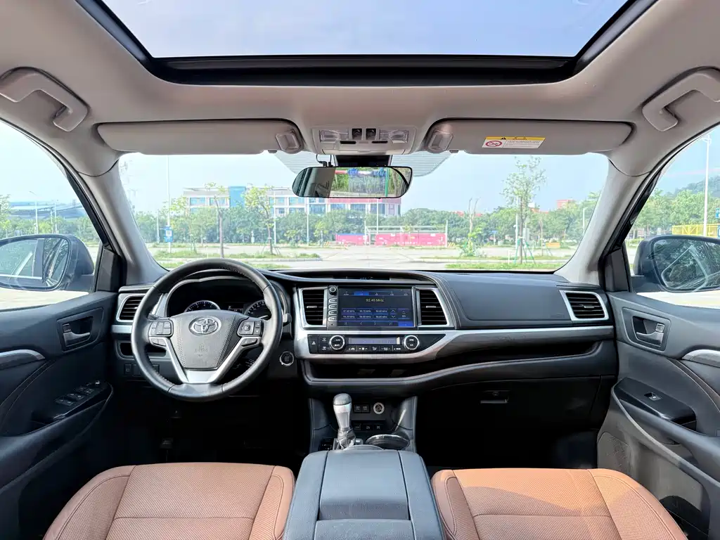 Toyota Highlander 2019 — фото 10