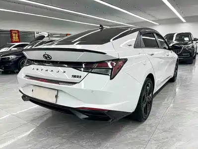 Hyundai Elantra 2023