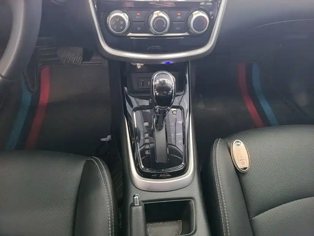 Nissan Tiida 2021 — фото 14