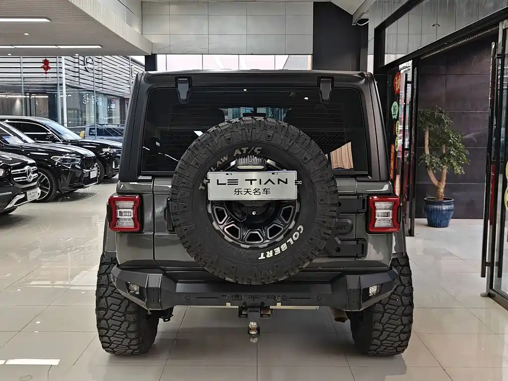 Jeep Wrangler 2021 — фото 7