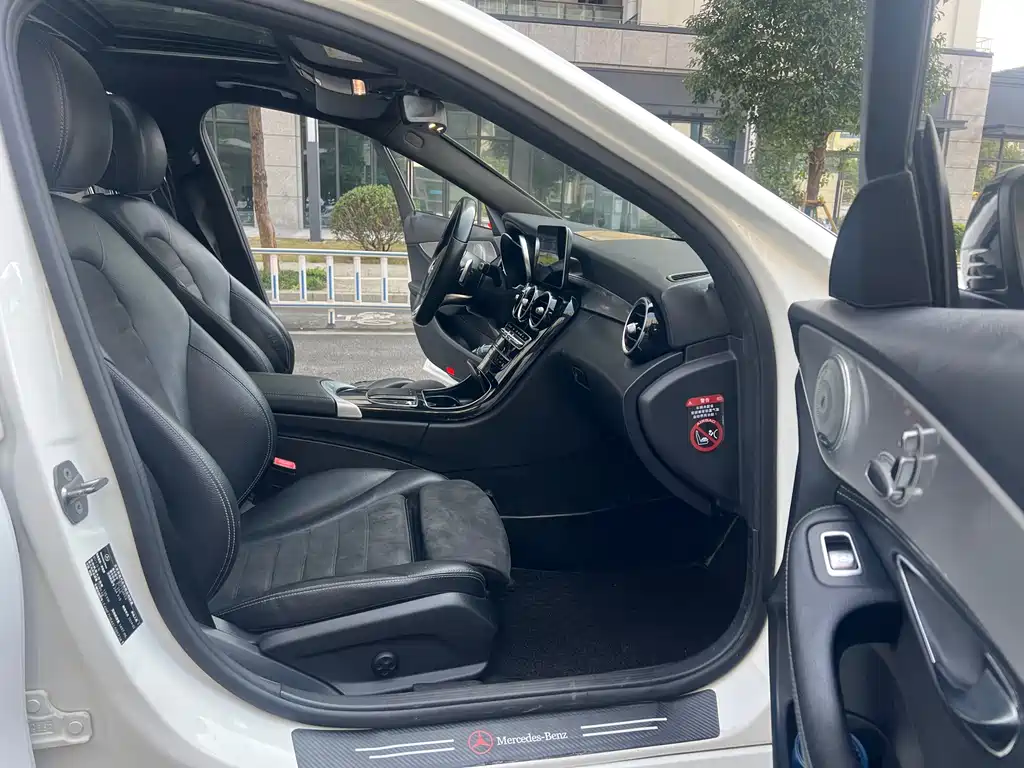 Mercedes-Benz C-Class 2019 — фото 12