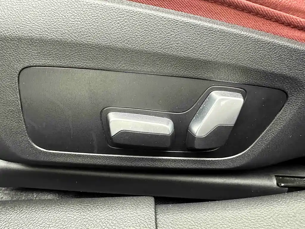 BMW 3 Series 2023 — фото 10