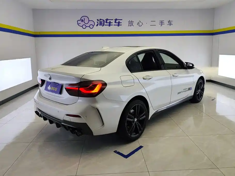 BMW 1 Series 2021