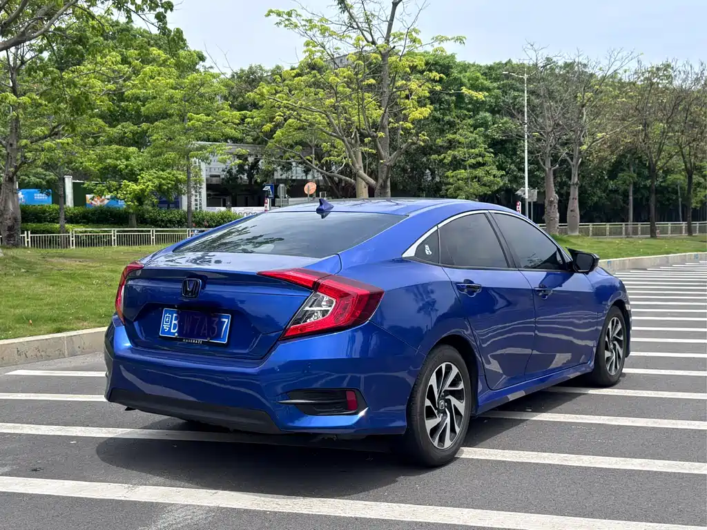 Honda Civic 2017 — фото 4