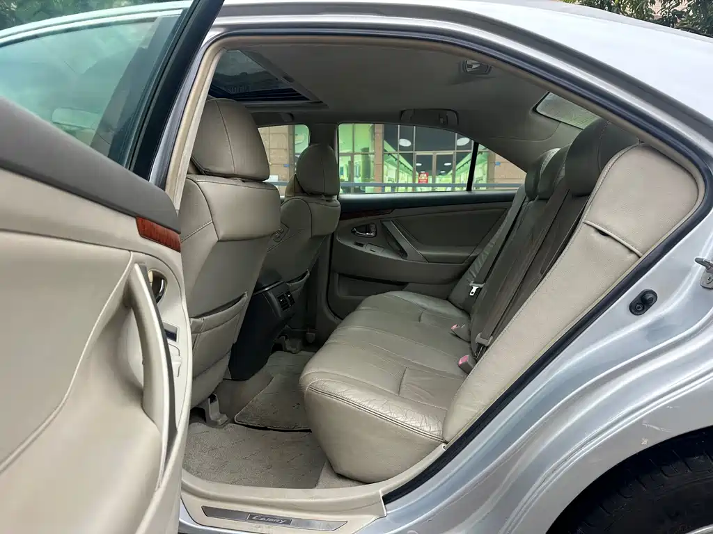 Toyota Camry 2008 — фото 12