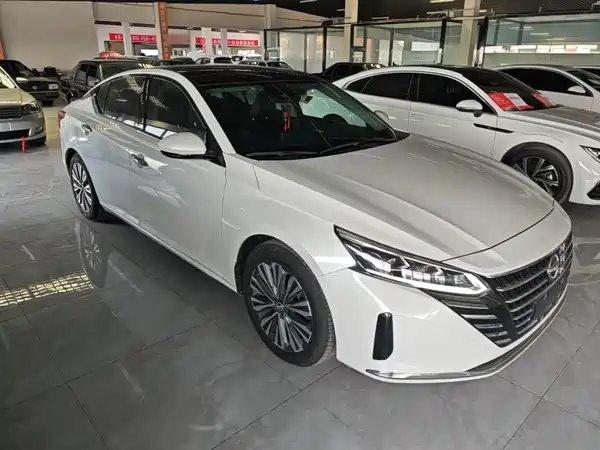 Nissan Teana 2023