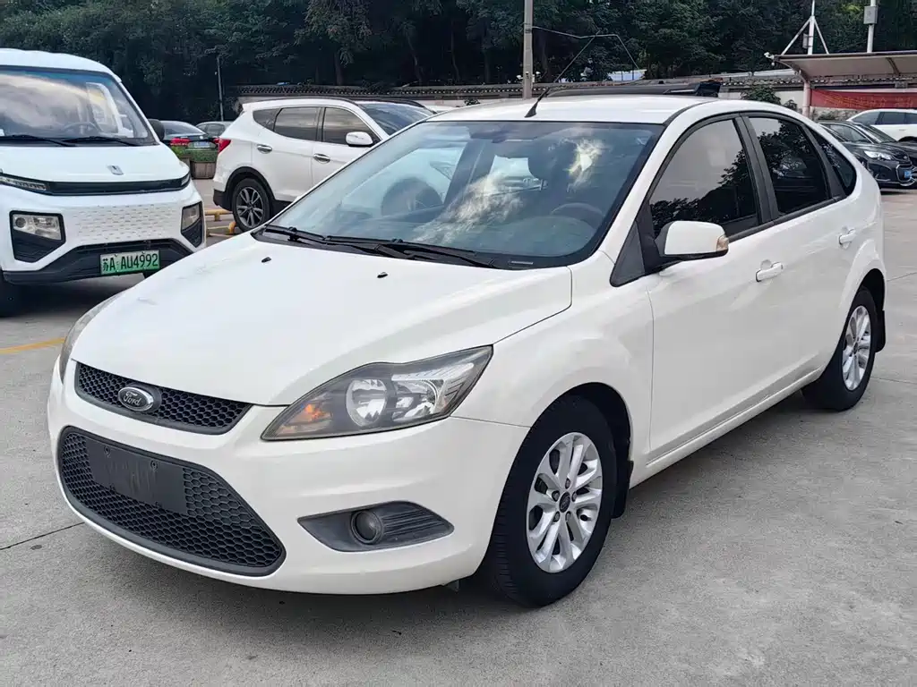 Ford Focus 2014 — фото 1
