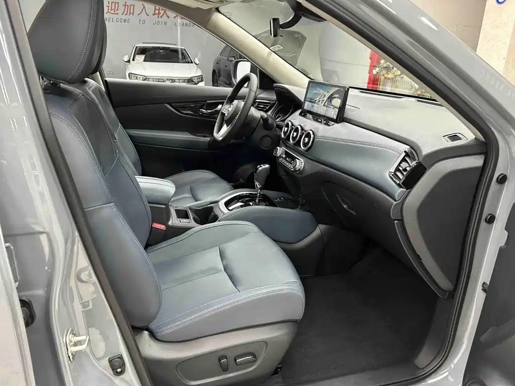 Nissan X-Trail 2025 — фото 14