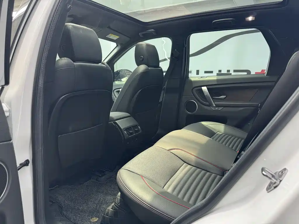 Land Rover Discovery Sport 2021 — фото 15