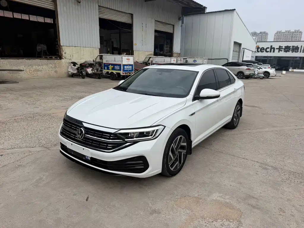 Volkswagen Sagitar 2022