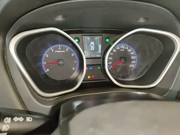 Geely GX7 2015