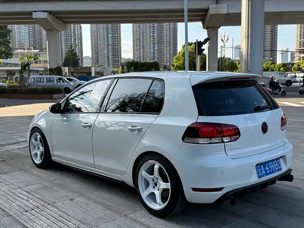 Volkswagen Golf GTI 2012
