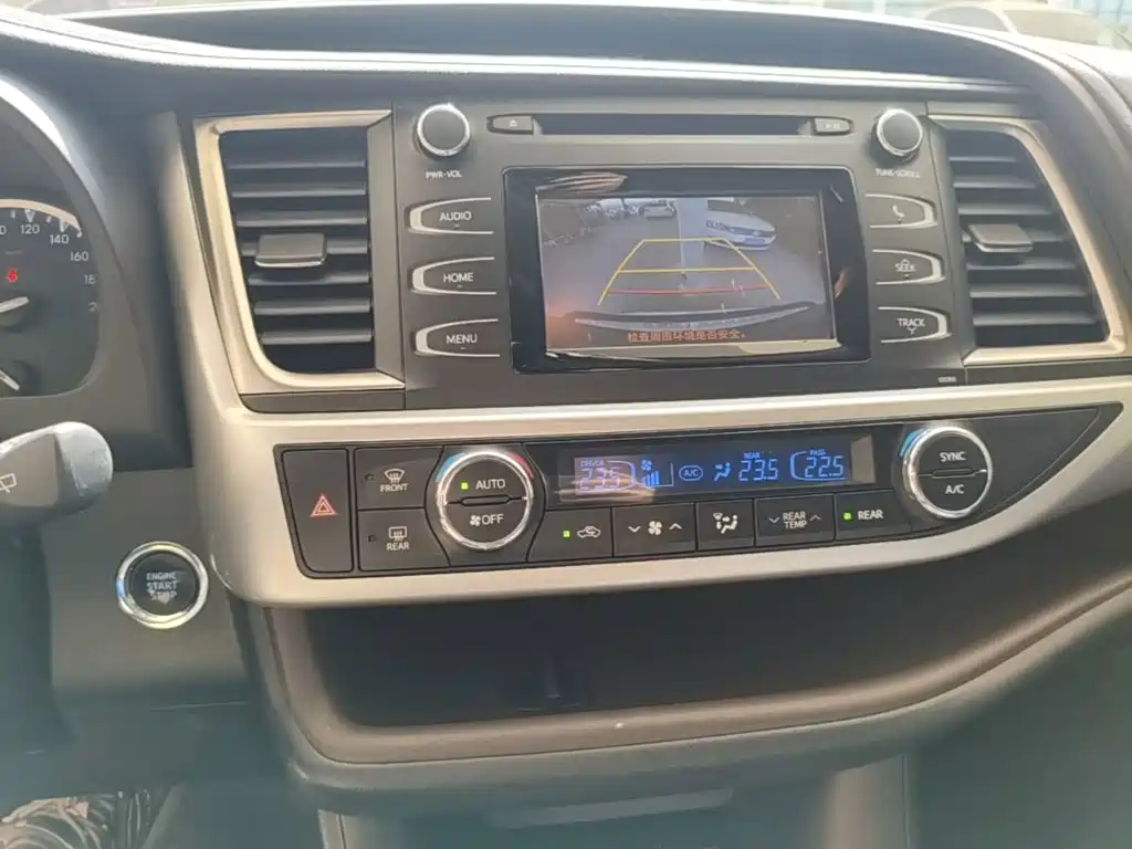 Toyota Highlander 2017 — фото 13