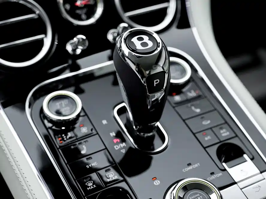 Bentley Continental 2021 — фото 20