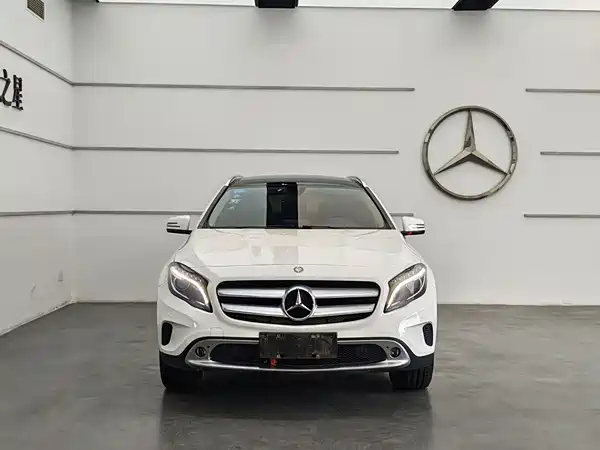 Mercedes-Benz GLA 2016