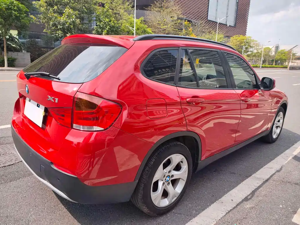 BMW X1 2012 — фото 4