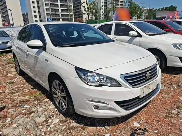 Peugeot 408 2015