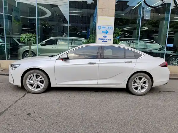 Buick Regal 2024