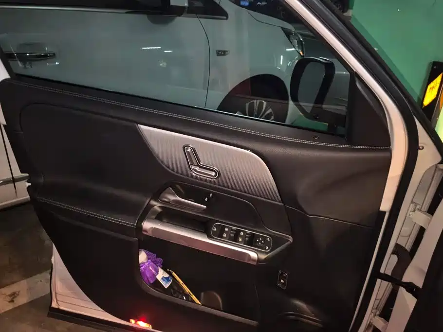 Mercedes-Benz GLB 2021