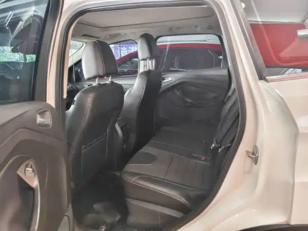 Ford Kuga 2016