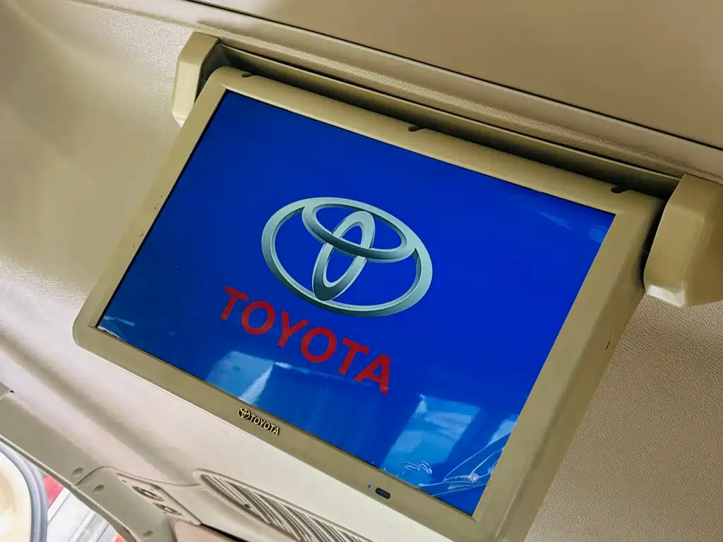 Toyota Coaster 2016 — фото 24