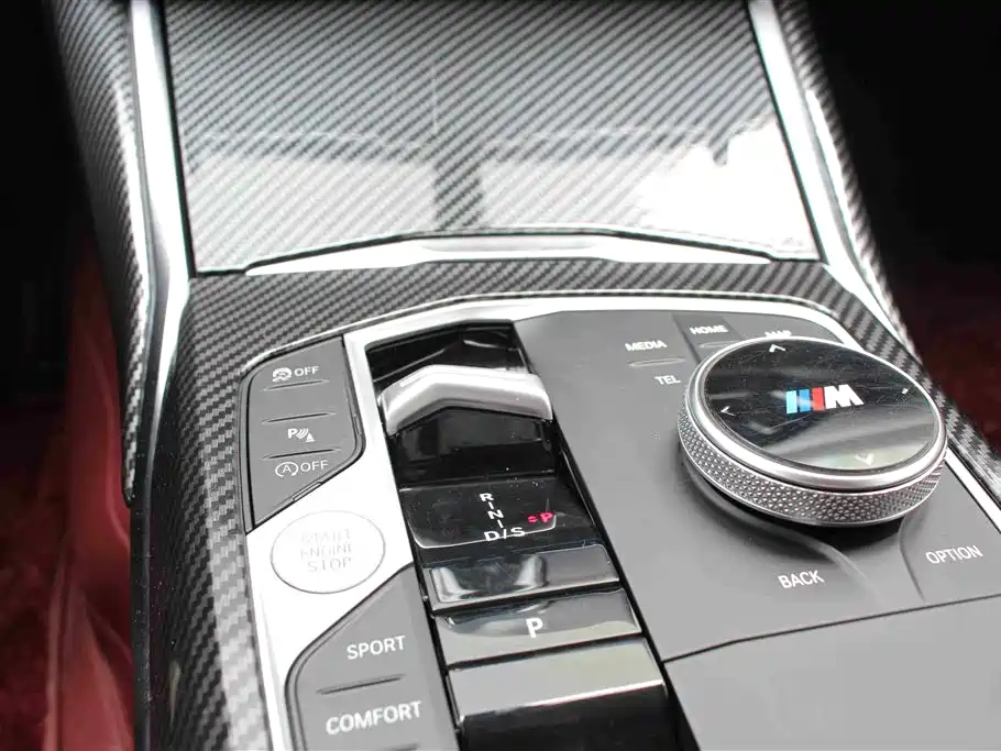 BMW 3 Series 2025 — фото 9