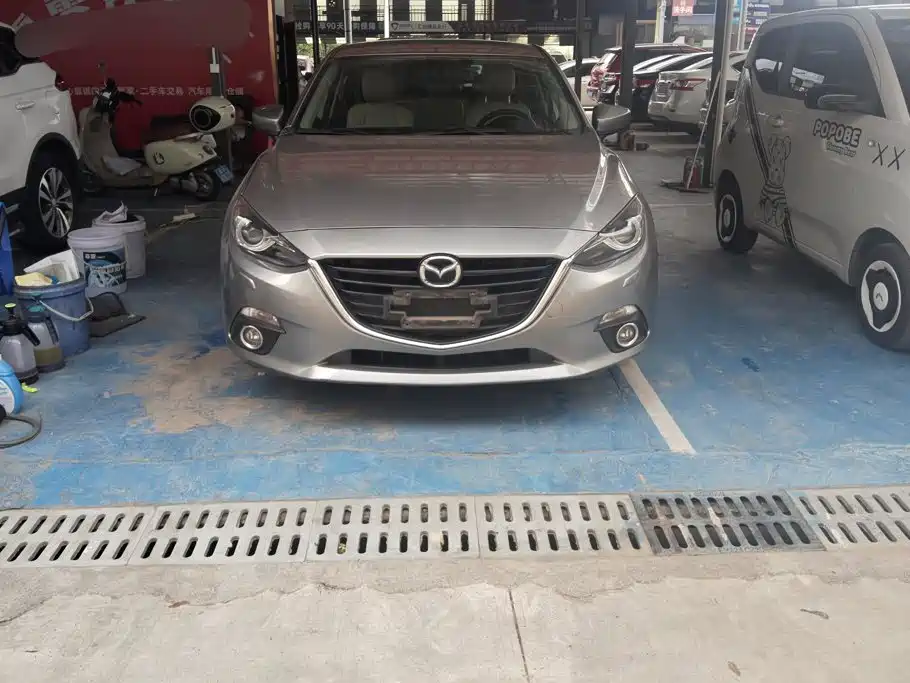 Mazda 3 Angkesela 2014
