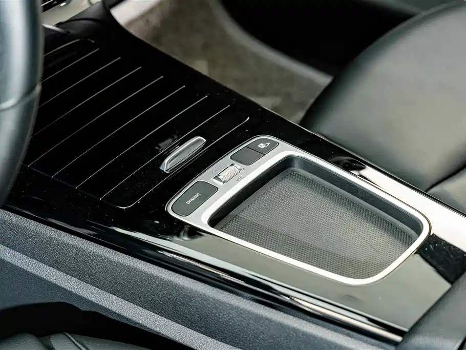Mercedes-Benz A-Class 2024 — фото 11