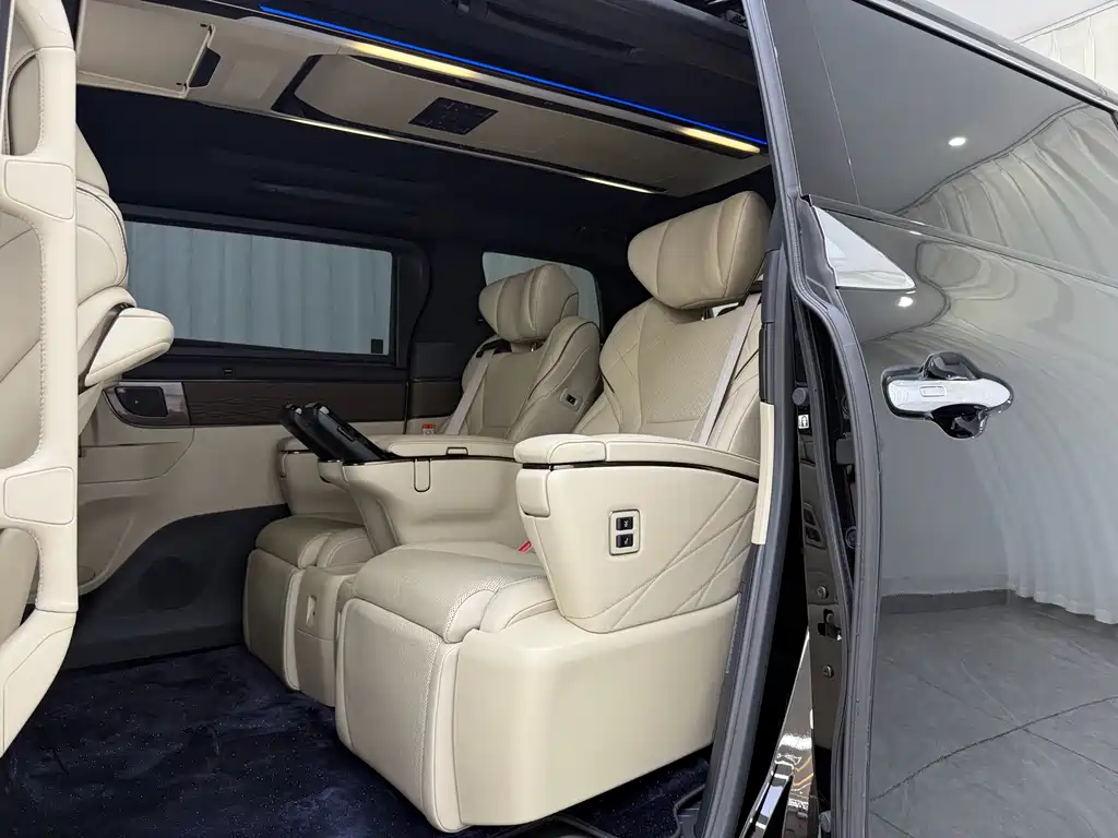 Toyota Alphard 2025