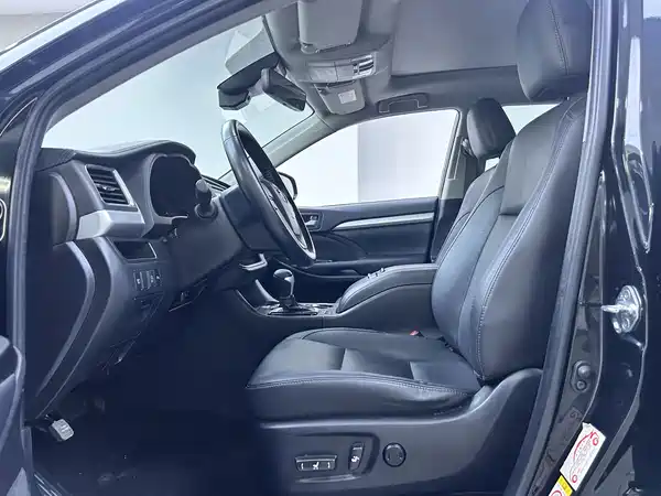 Toyota Highlander 2021