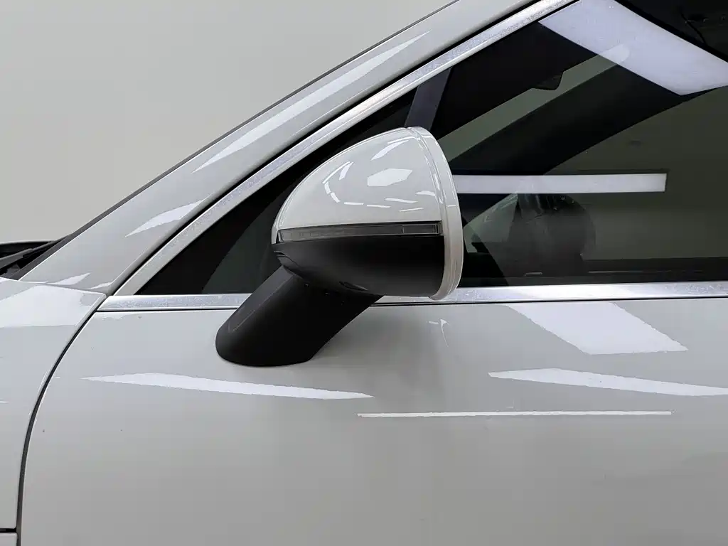 Porsche Macan 2020 — фото 11