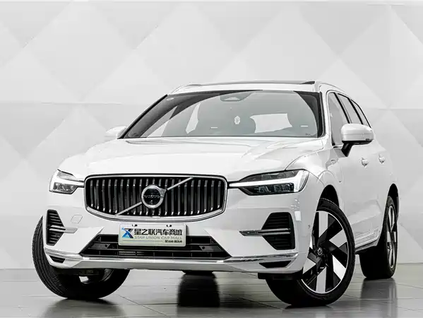 Volvo XC60 Plug-In Hybrid 2025