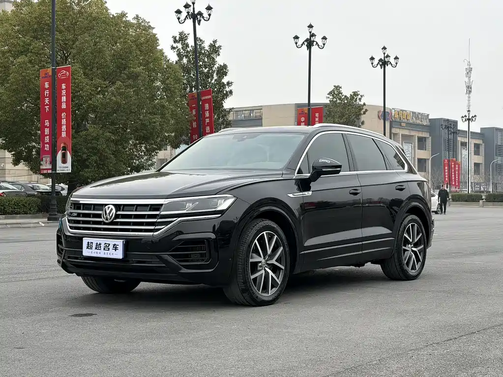 Volkswagen Touareg 2019 — фото 1