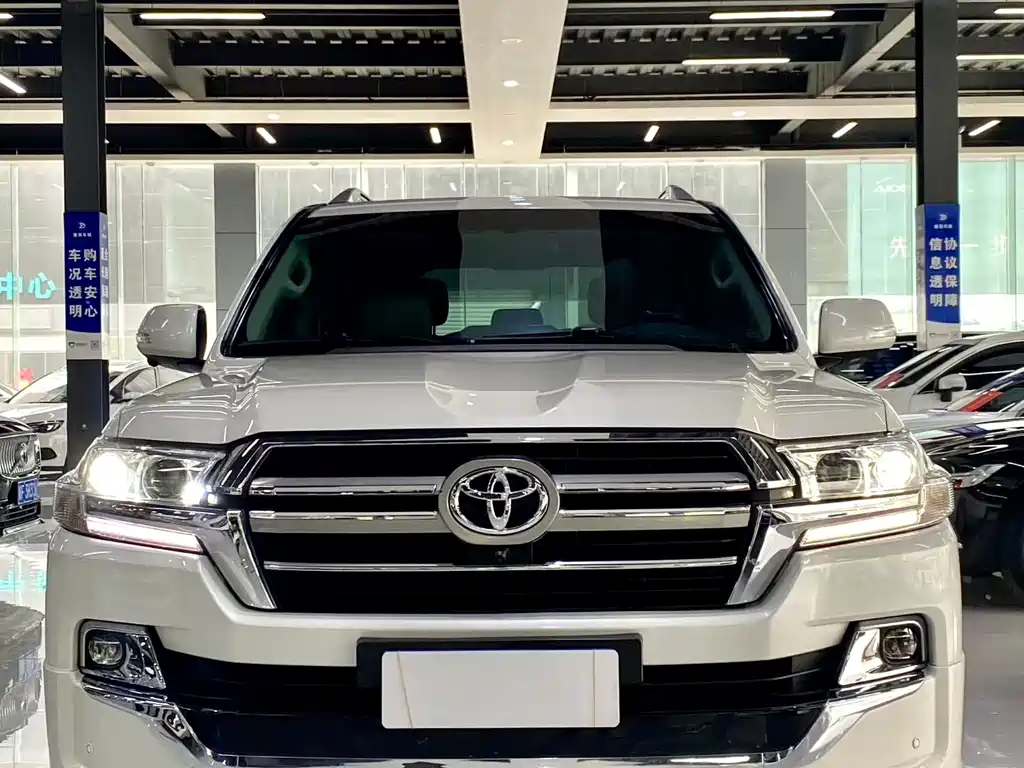 Toyota Land Cruiser 2019 — фото 3