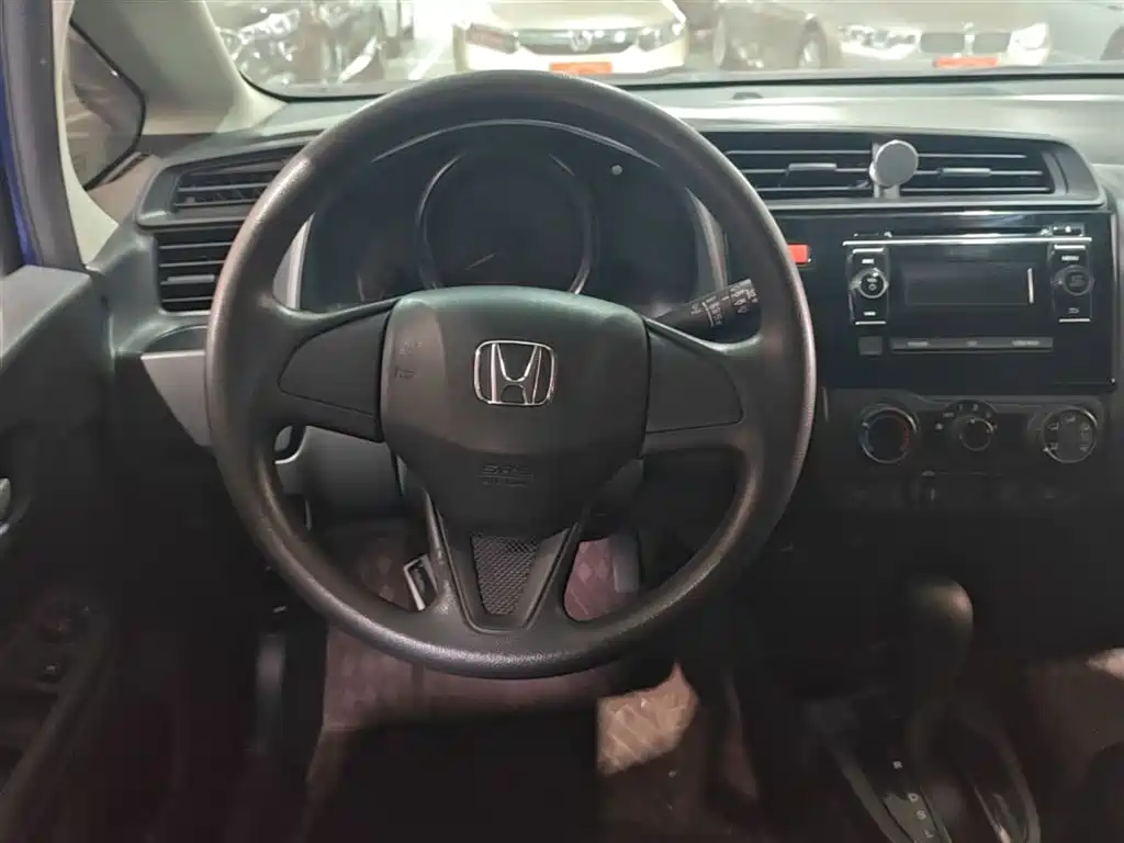 Honda Fit 2017 — фото 11