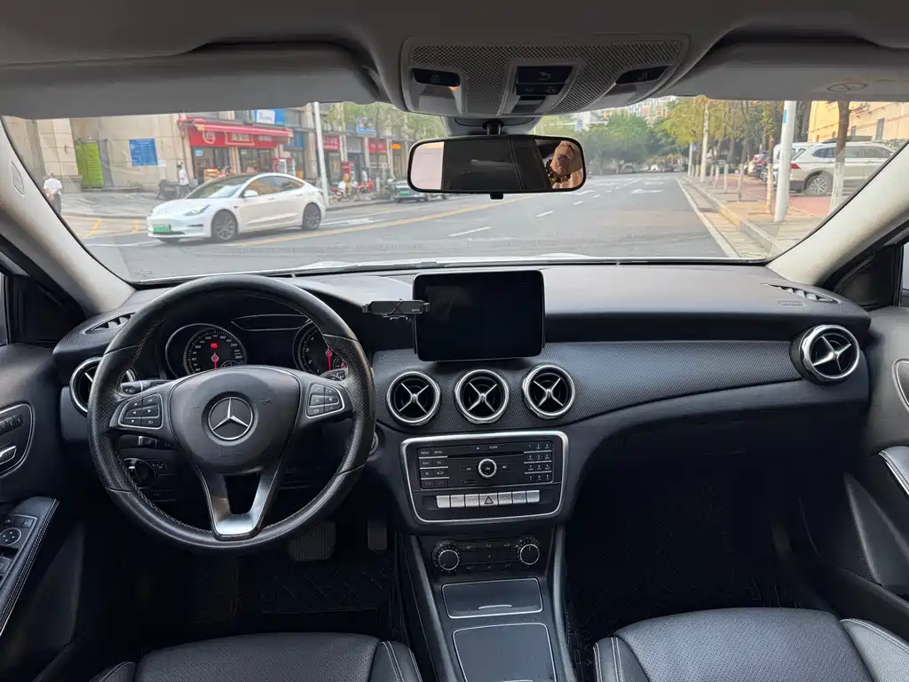 Mercedes-Benz GLA 2017 — фото 10