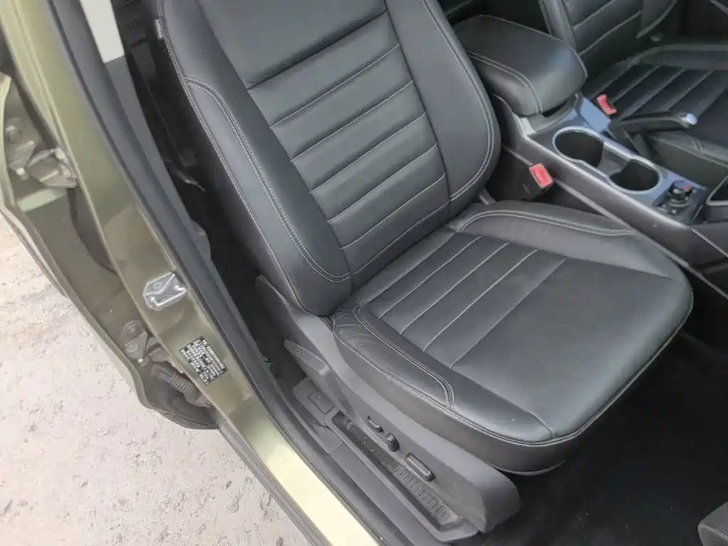 Ford Kuga 2015 — фото 25