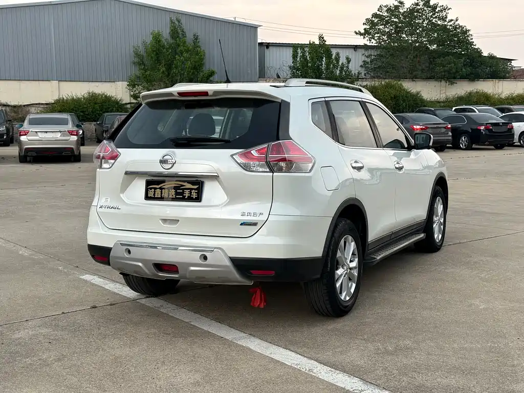 Nissan X-Trail 2017 — фото 10