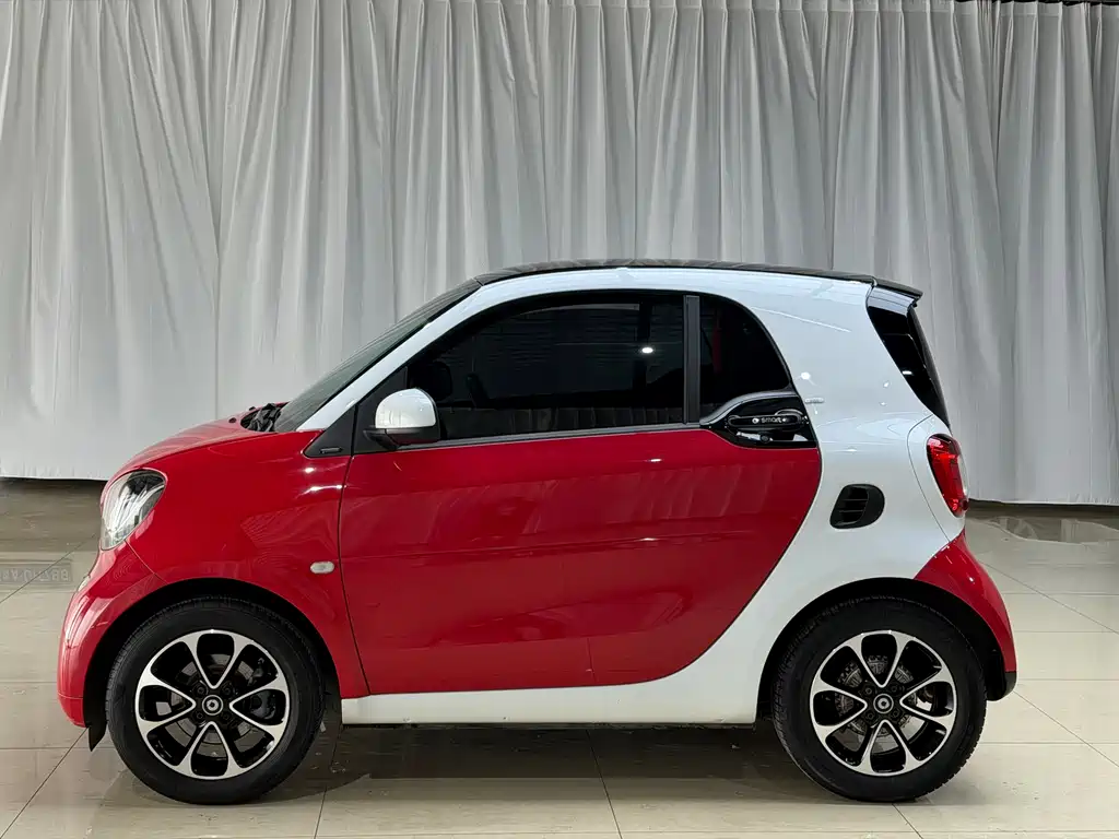 smart Fortwo 2017 — фото 3