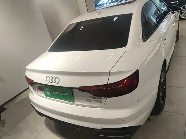 Audi A4L 2023