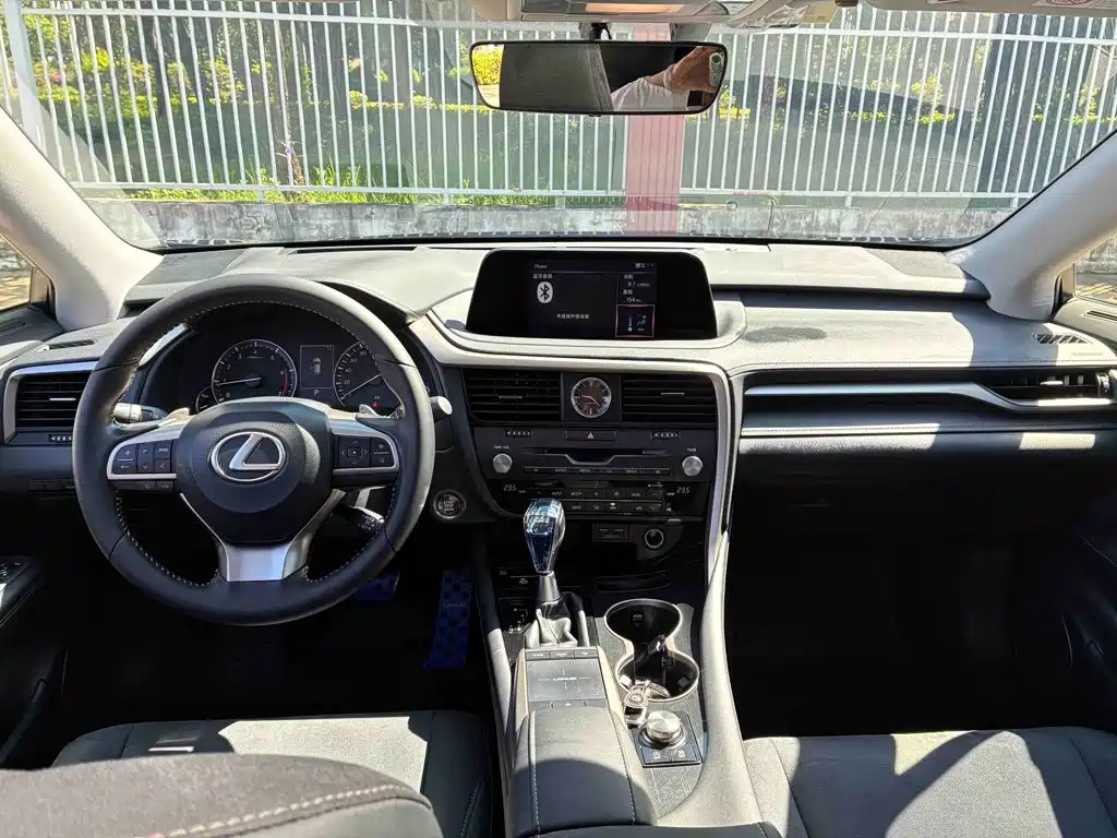 Lexus RX 2022