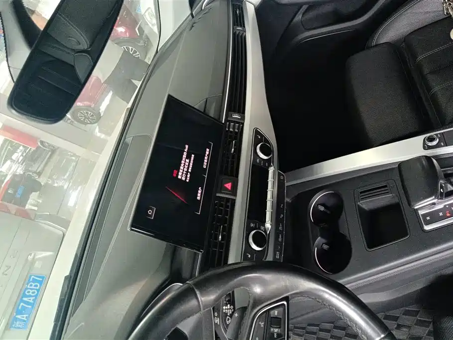 Audi A4L 2022 — фото 13