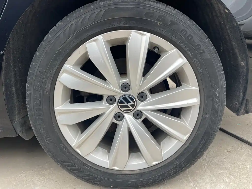 Volkswagen Passat 2021 — фото 10