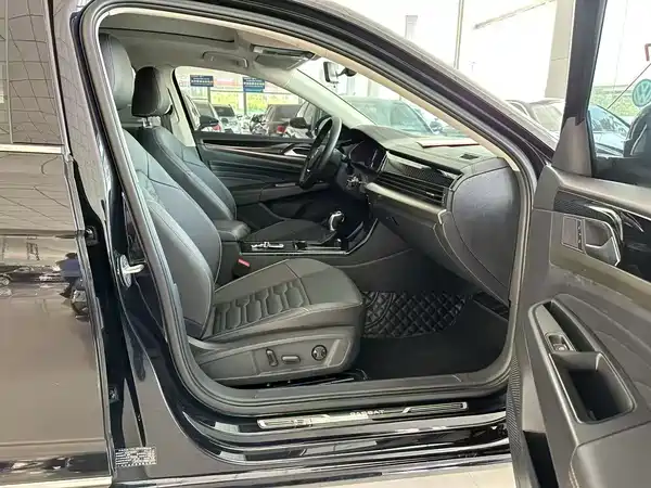 Volkswagen Passat 2021