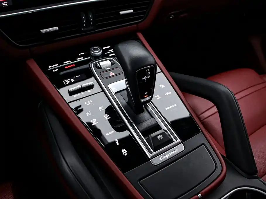 Porsche Cayenne 2020 — фото 9
